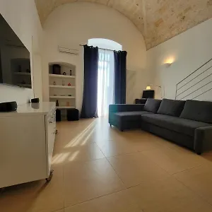 Apartament Station, Bari